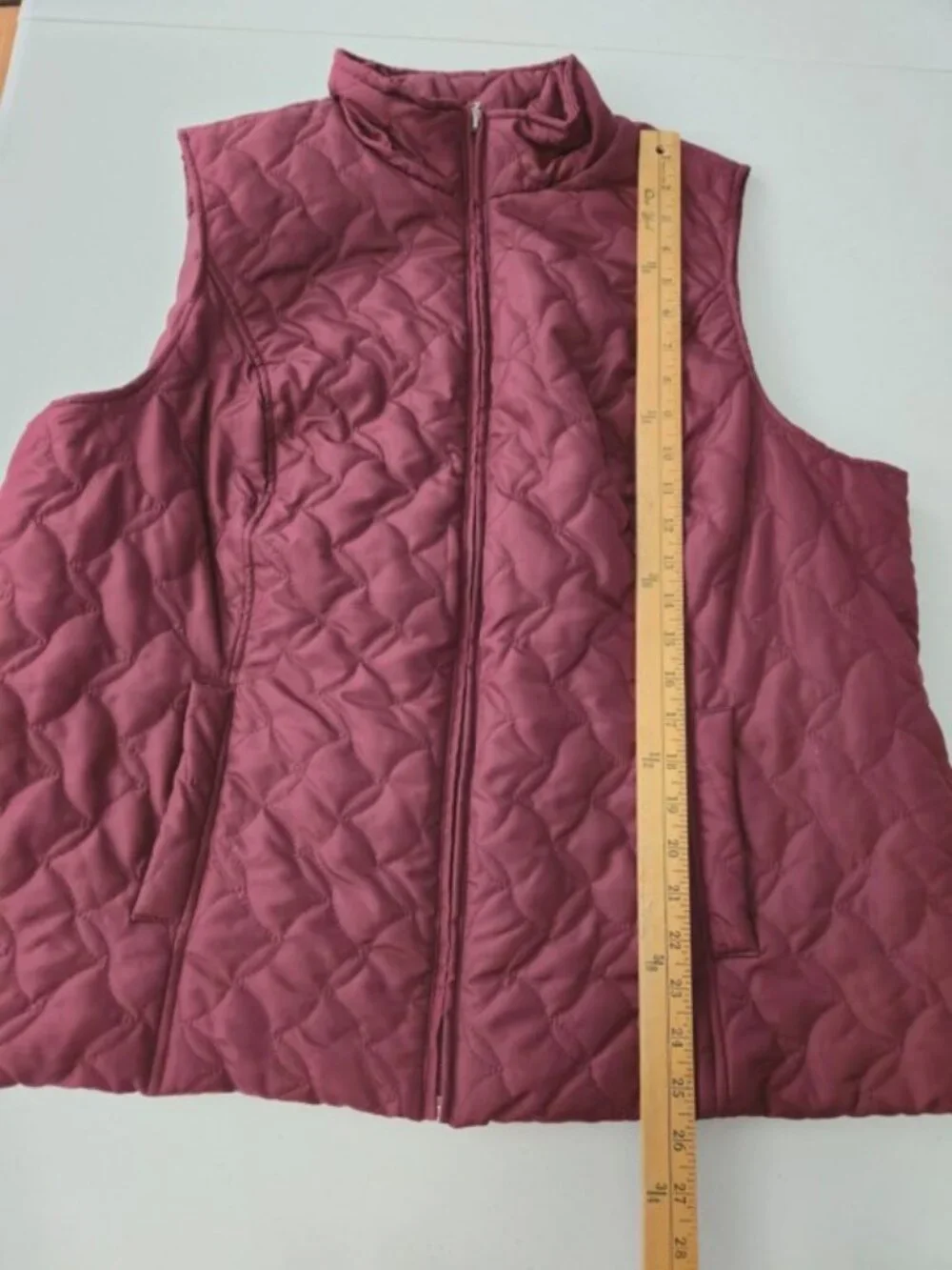 NWT CJ Banks Quilted Maroon Lightweight Puffer Vest 2X
